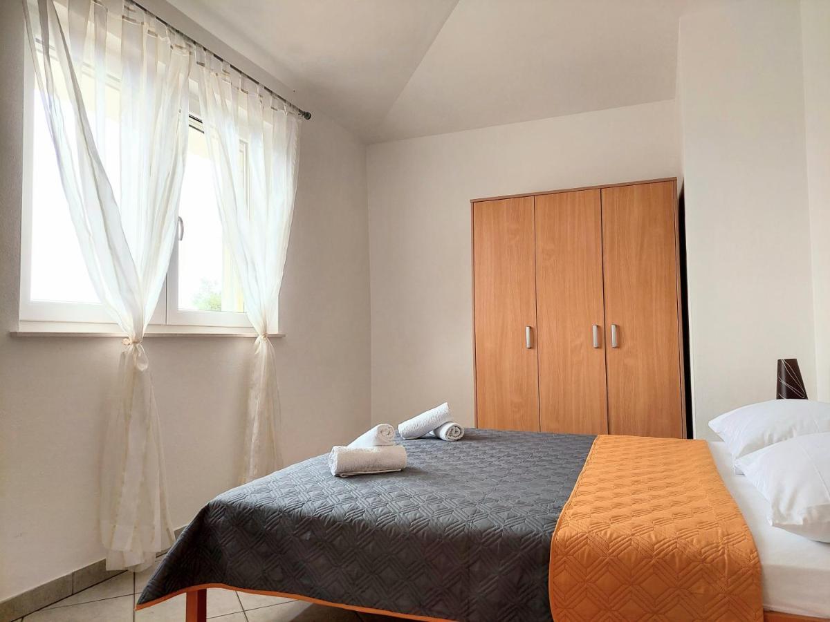 Apartments Dia ザオストログ エクステリア 写真